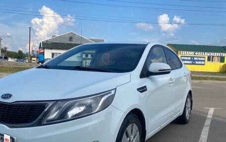 KIA Rio III рестайлинг, 2012 год, 700 000 рублей, 2 фотография