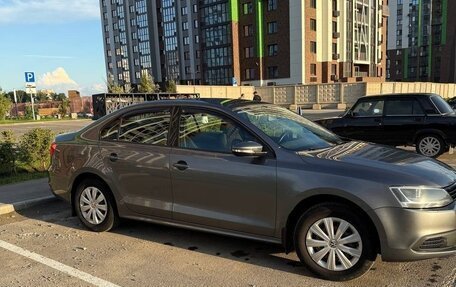 Volkswagen Jetta VI, 2013 год, 970 000 рублей, 2 фотография