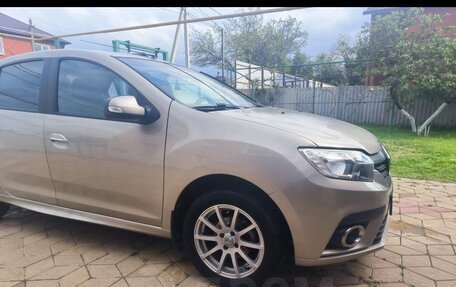 Renault Logan II, 2019 год, 950 000 рублей, 5 фотография