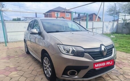 Renault Logan II, 2019 год, 950 000 рублей, 10 фотография