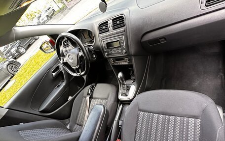 Volkswagen Polo VI (EU Market), 2017 год, 1 000 000 рублей, 5 фотография