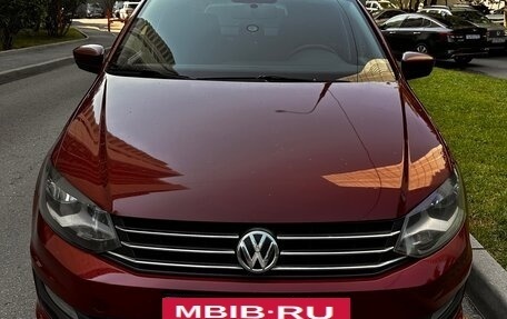 Volkswagen Polo VI (EU Market), 2017 год, 1 000 000 рублей, 3 фотография