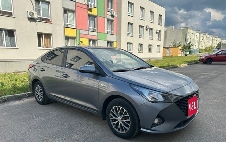 Hyundai Solaris II рестайлинг, 2021 год, 1 690 000 рублей, 3 фотография