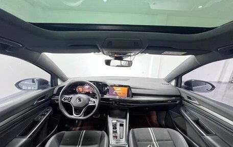 Volkswagen Golf VIII, 2022 год, 1 634 800 рублей, 13 фотография
