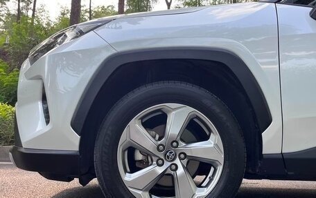 Toyota RAV4, 2022 год, 2 413 990 рублей, 14 фотография