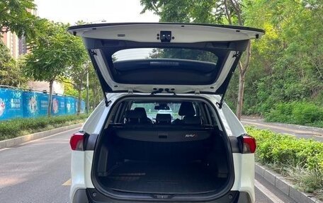 Toyota RAV4, 2022 год, 2 413 990 рублей, 15 фотография