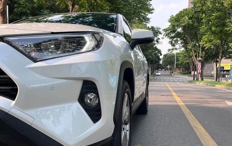 Toyota RAV4, 2022 год, 2 413 990 рублей, 8 фотография