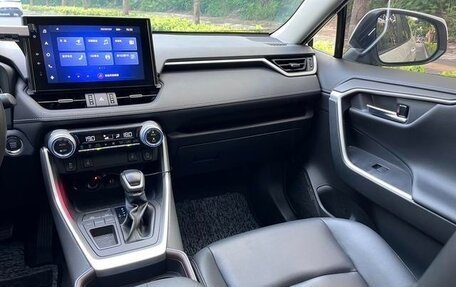 Toyota RAV4, 2022 год, 2 413 990 рублей, 18 фотография