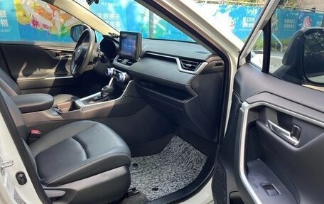 Toyota RAV4, 2022 год, 2 413 990 рублей, 17 фотография