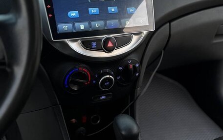 Hyundai Solaris II рестайлинг, 2013 год, 870 000 рублей, 5 фотография