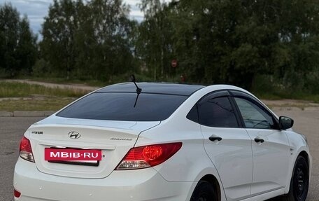 Hyundai Solaris II рестайлинг, 2013 год, 870 000 рублей, 2 фотография
