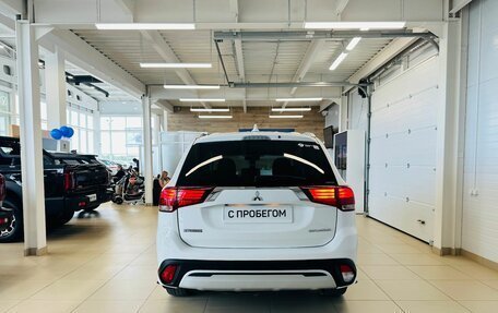 Mitsubishi Outlander III рестайлинг 3, 2019 год, 1 999 000 рублей, 5 фотография