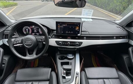 Audi A4, 2022 год, 2 570 000 рублей, 10 фотография
