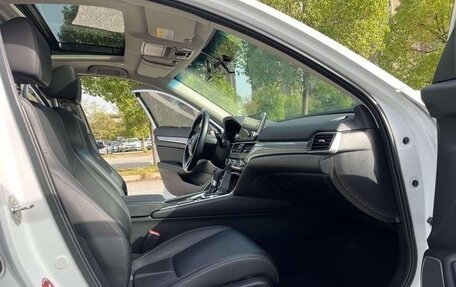 Honda Accord IX рестайлинг, 2022 год, 1 850 000 рублей, 9 фотография