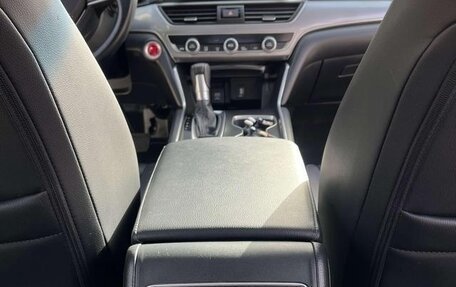 Honda Accord IX рестайлинг, 2022 год, 1 850 000 рублей, 12 фотография