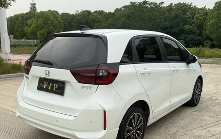 Honda Fit, 2022 год, 1 100 000 рублей, 6 фотография