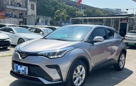 Toyota C-HR I рестайлинг, 2021 год, 1 600 000 рублей, 3 фотография