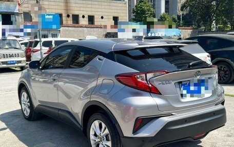 Toyota C-HR I рестайлинг, 2021 год, 1 600 000 рублей, 6 фотография