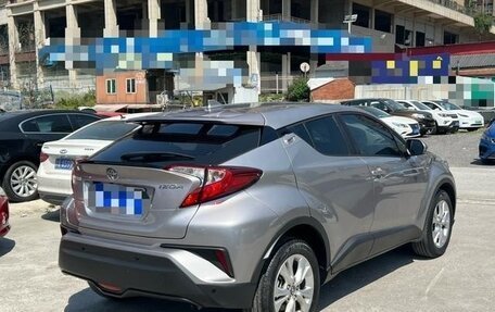 Toyota C-HR I рестайлинг, 2021 год, 1 600 000 рублей, 8 фотография
