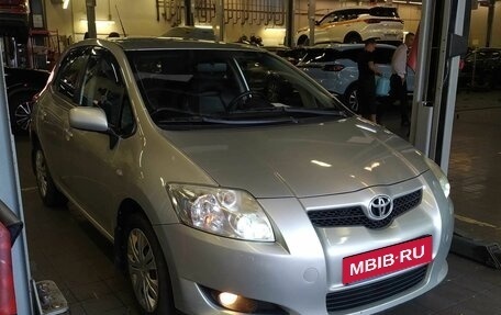 Toyota Auris II, 2009 год, 599 000 рублей, 2 фотография