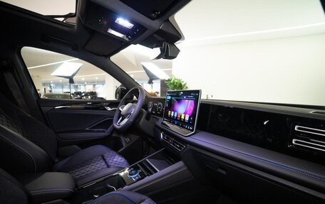 Volkswagen Tiguan, 2025 год, 9 190 000 рублей, 18 фотография