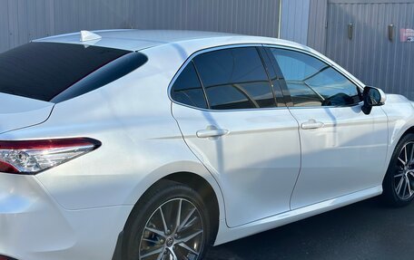 Toyota Camry, 2021 год, 3 590 000 рублей, 4 фотография