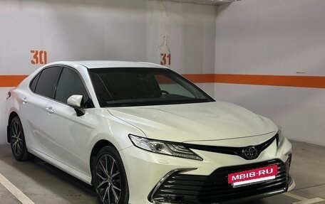 Toyota Camry, 2021 год, 3 590 000 рублей, 16 фотография