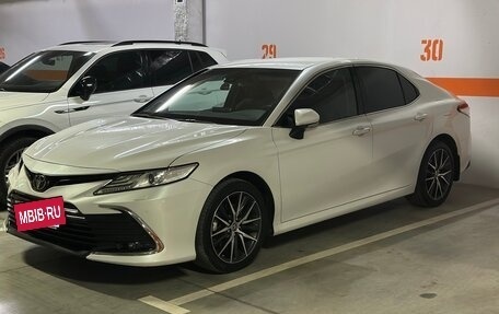 Toyota Camry, 2021 год, 3 590 000 рублей, 14 фотография