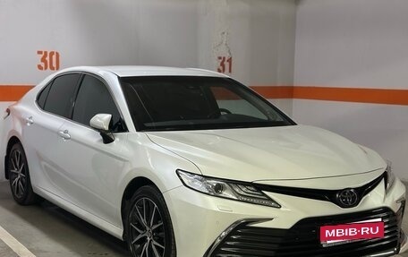 Toyota Camry, 2021 год, 3 590 000 рублей, 15 фотография