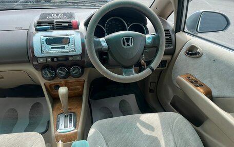 Honda Fit Aria, 2002 год, 539 000 рублей, 15 фотография