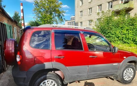 Chevrolet Niva I рестайлинг, 2013 год, 595 000 рублей, 2 фотография