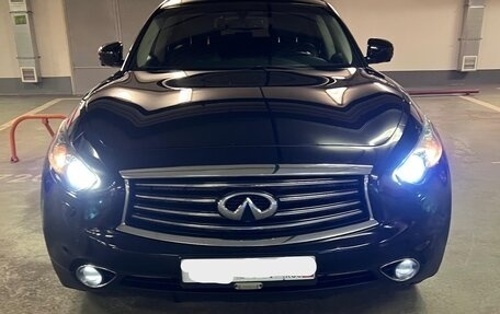 Infiniti FX II, 2012 год, 1 500 000 рублей, 15 фотография