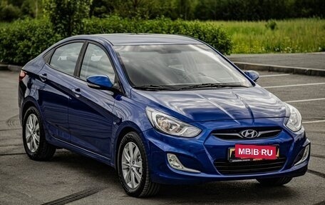 Hyundai Solaris II рестайлинг, 2012 год, 850 000 рублей, 2 фотография