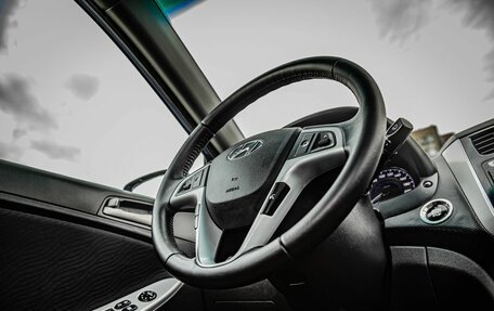 Hyundai Solaris II рестайлинг, 2012 год, 850 000 рублей, 19 фотография