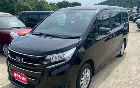 Toyota Noah III, 2021 год, 1 850 000 рублей, 1 фотография