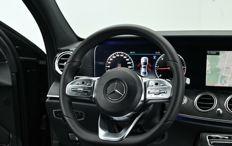 Mercedes-Benz E-Класс, 2018 год, 2 795 000 рублей, 10 фотография