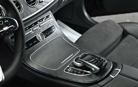Mercedes-Benz E-Класс, 2018 год, 2 795 000 рублей, 13 фотография
