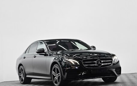 Mercedes-Benz E-Класс, 2018 год, 2 795 000 рублей, 3 фотография