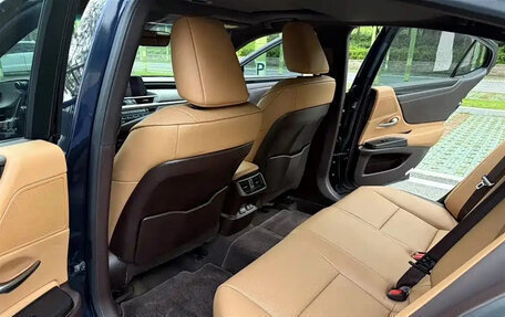 Lexus ES VII, 2020 год, 2 700 000 рублей, 8 фотография