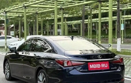 Lexus ES VII, 2020 год, 2 700 000 рублей, 6 фотография