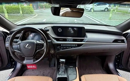 Lexus ES VII, 2020 год, 2 700 000 рублей, 7 фотография