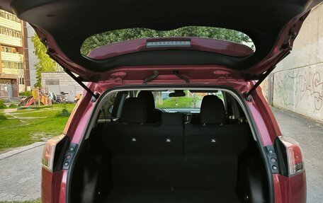 Toyota RAV4, 2018 год, 2 619 000 рублей, 5 фотография