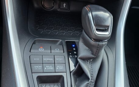 Toyota RAV4, 2021 год, 3 600 000 рублей, 7 фотография
