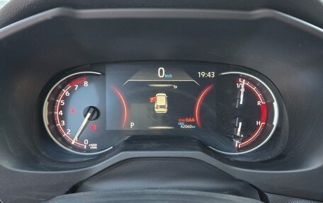 Toyota RAV4, 2021 год, 3 600 000 рублей, 6 фотография