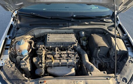 Volkswagen Jetta VI, 2014 год, 1 000 000 рублей, 14 фотография