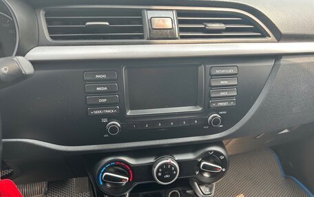 KIA Rio IV, 2018 год, 650 000 рублей, 9 фотография