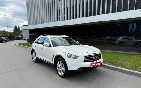 Infiniti QX70, 2013 год, 2 080 000 рублей, 1 фотография