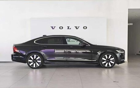 Volvo S90 II рестайлинг, 2025 год, 6 500 000 рублей, 4 фотография