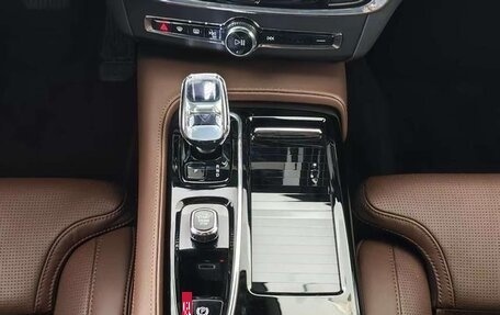 Volvo S90 II рестайлинг, 2025 год, 6 500 000 рублей, 16 фотография