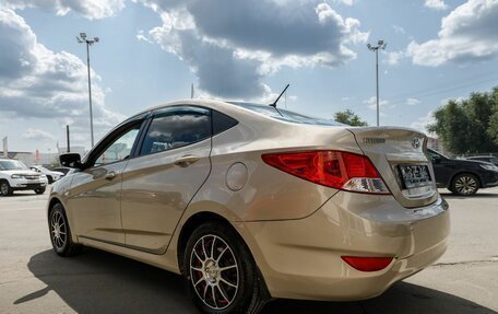 Hyundai Solaris II рестайлинг, 2011 год, 600 000 рублей, 7 фотография